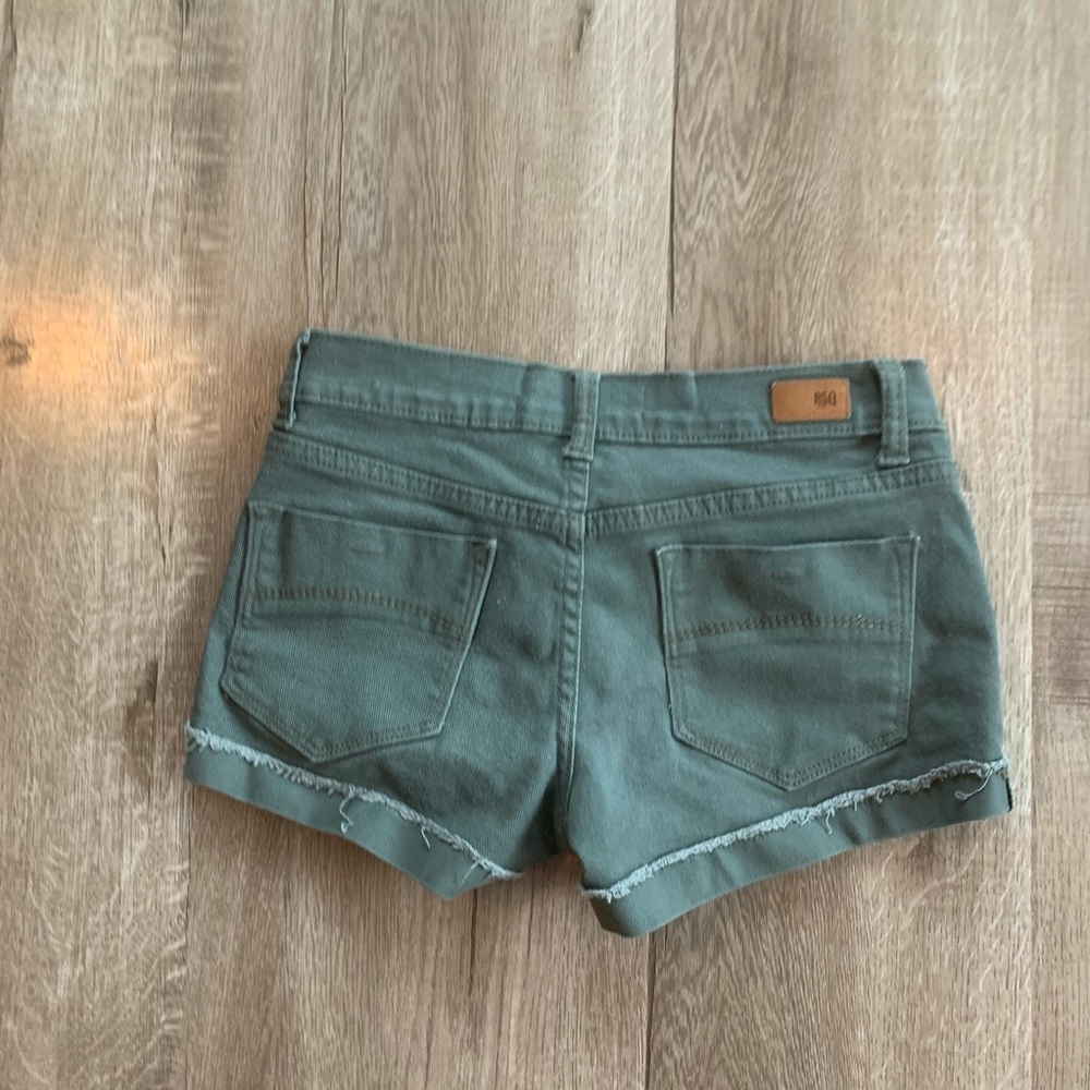 Jean Shorts - Picture 3 of 3